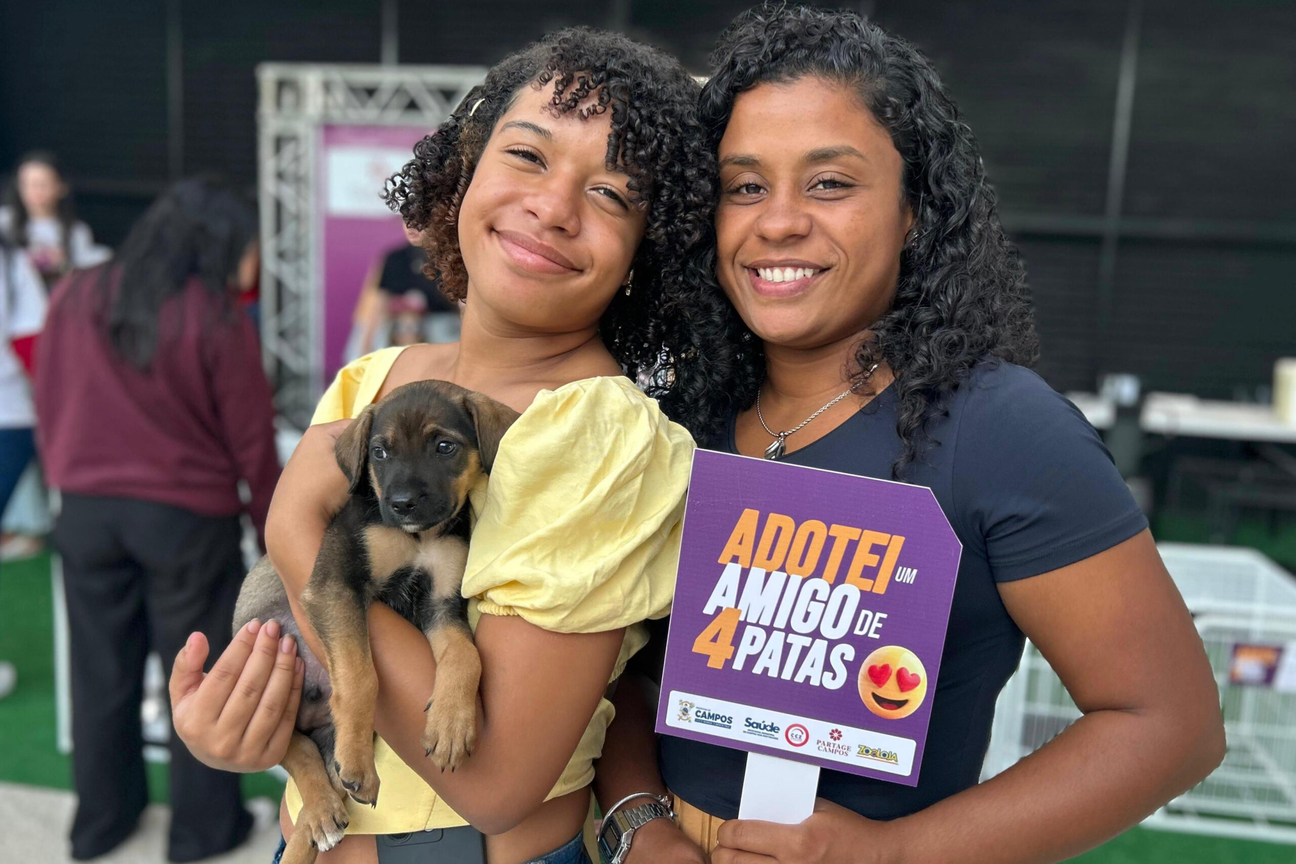 Feira de adoção do CCZ é sucesso no Shopping Partage Campos