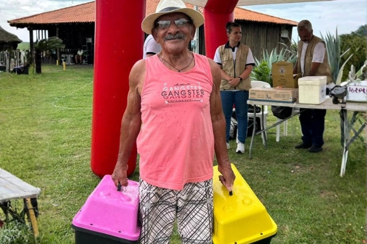 Vacinação antirrábica imuniza dezenas de cães e gatos em Farol de São Tomé